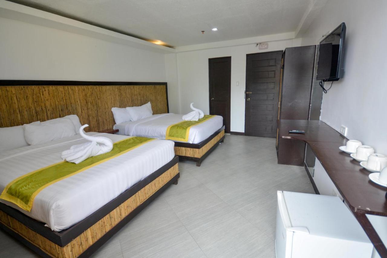 Bamboo Beach Resort & Restaurant Manoc-Manoc Kültér fotó