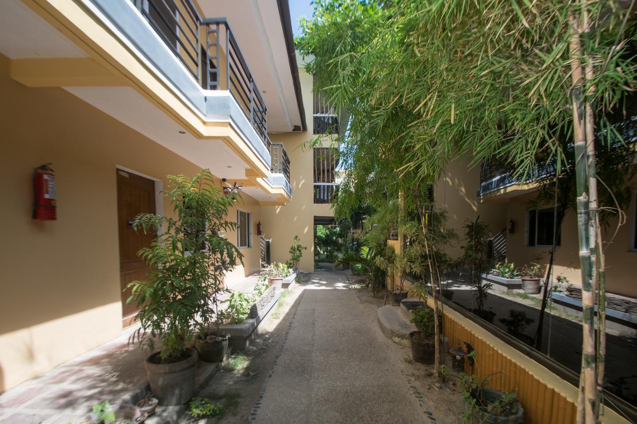 Bamboo Beach Resort & Restaurant Manoc-Manoc Kültér fotó