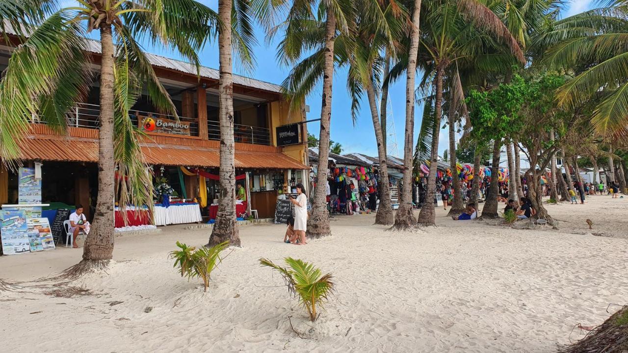 Bamboo Beach Resort & Restaurant Manoc-Manoc Kültér fotó